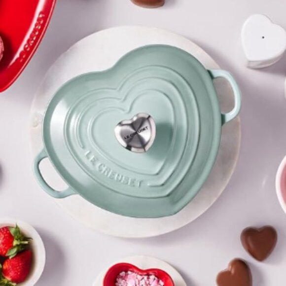 Le Creuset Stainless Steel Heart Knob - Picture 7 of 7